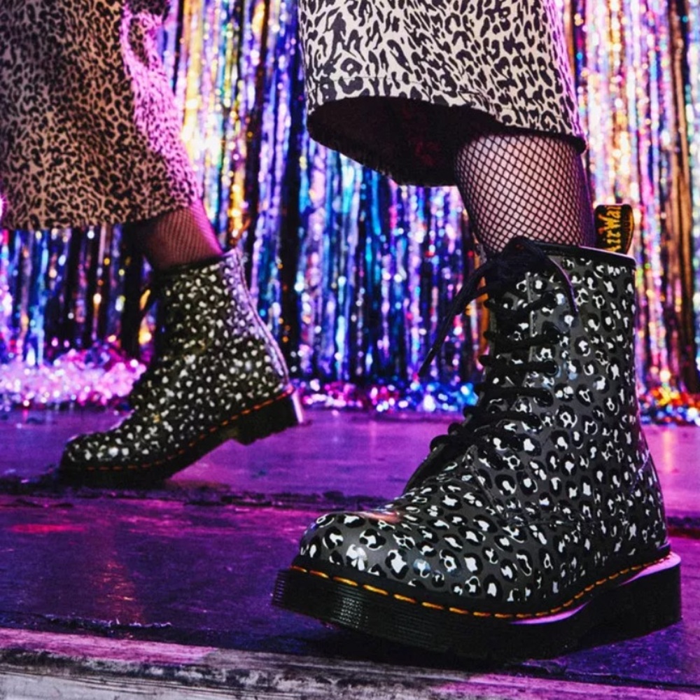 NWOB Dr. Martens 1460 WOMEN'S LEOPARD SMOOTH LEATHER LACE UP BOOTS US 7 EU 38 - Picture 8 of 14